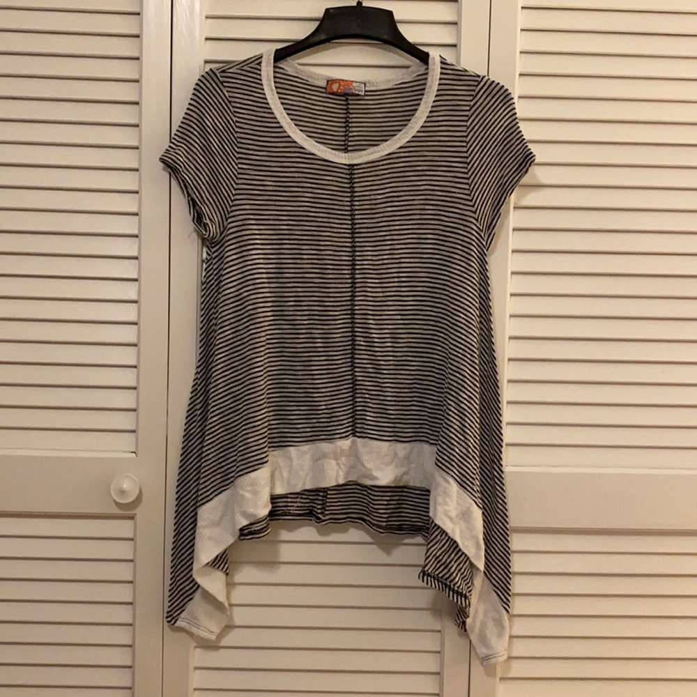 Distressed asymmetrical t shirt